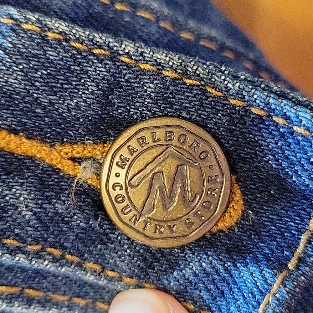 Vintage Marlboro Country Store Denim Jacket with Leather Collar Size Large - Picture 6 of 12